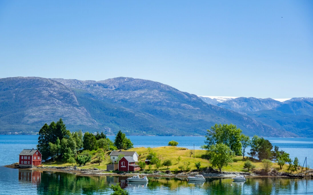 Pequeña casa en Hardangerfjord