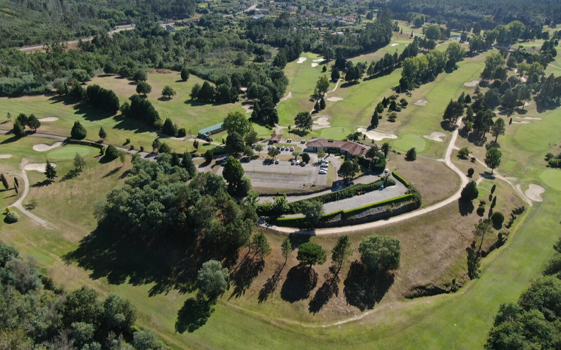 Balneario con campo de golf en Galicia